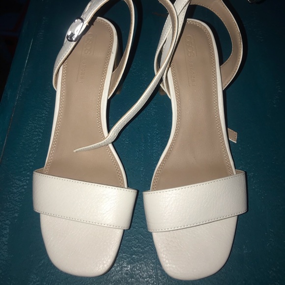 ASOS White ankle strap sandals - Picture 2 of 4